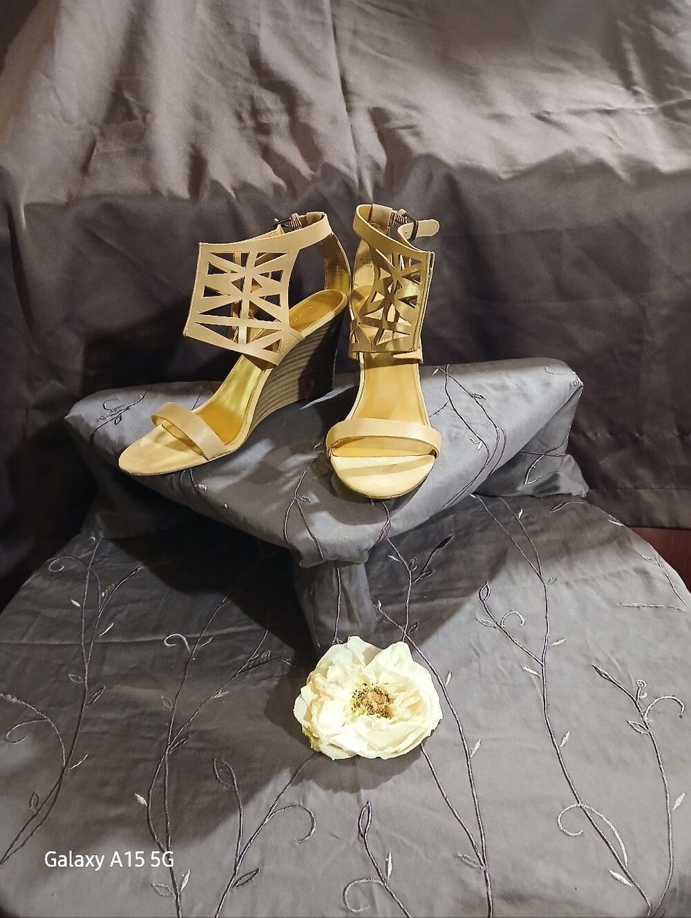 Bandolino Geometric Cutout Wedge Sandals - Tan